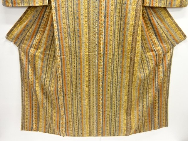  縞に花・古典柄模様小紋着物